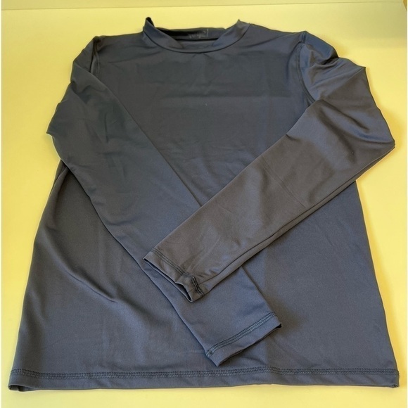 Cat and Jack Like New Rash Guard. - Picture 2 of 2